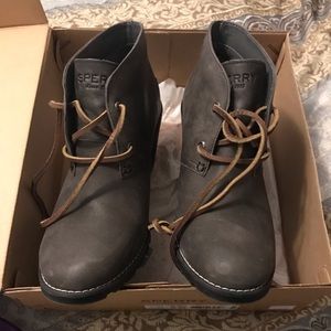 Sperry Booties size 8 grey
